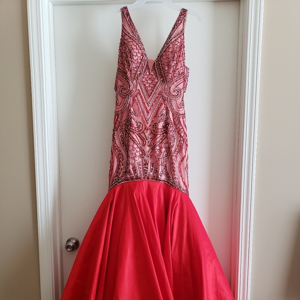 Gorgeous Red Prom Dress